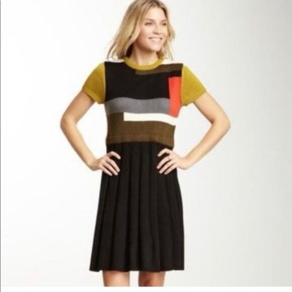Vince Camuto Women's Colorblock Fit & Flare Sweater Dress Size X- Small - Picture 1 of 7